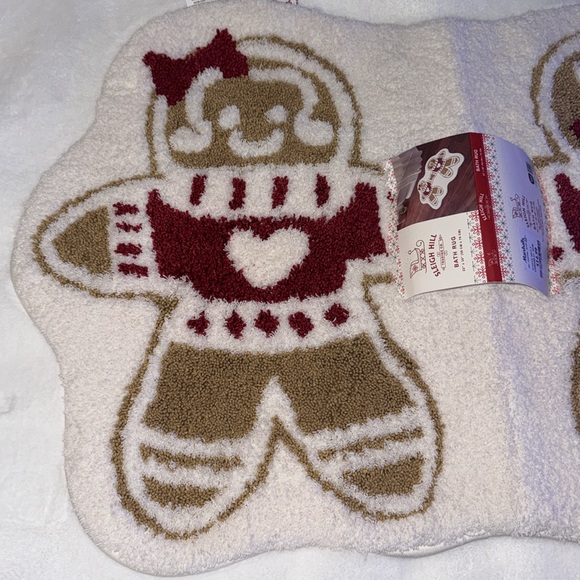 Sleigh Hill Gingerbread Girl and Boy Plush Bathroom Rug - Picture 2 of 8